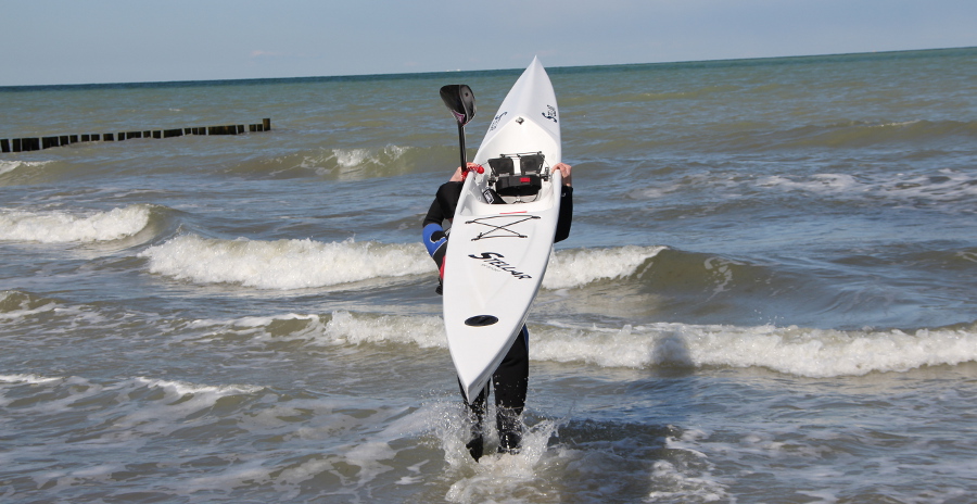 Rennboot zum Surfen 